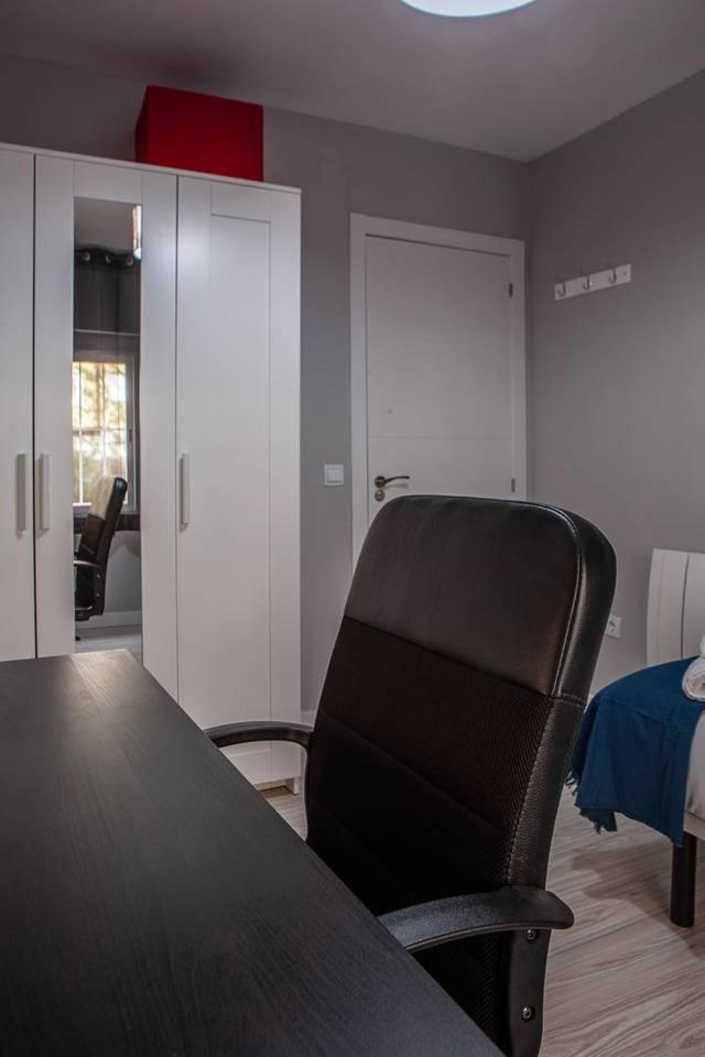 Lovely 3 Bedroom Apartment Next To Fuencarral Madrid Luaran gambar