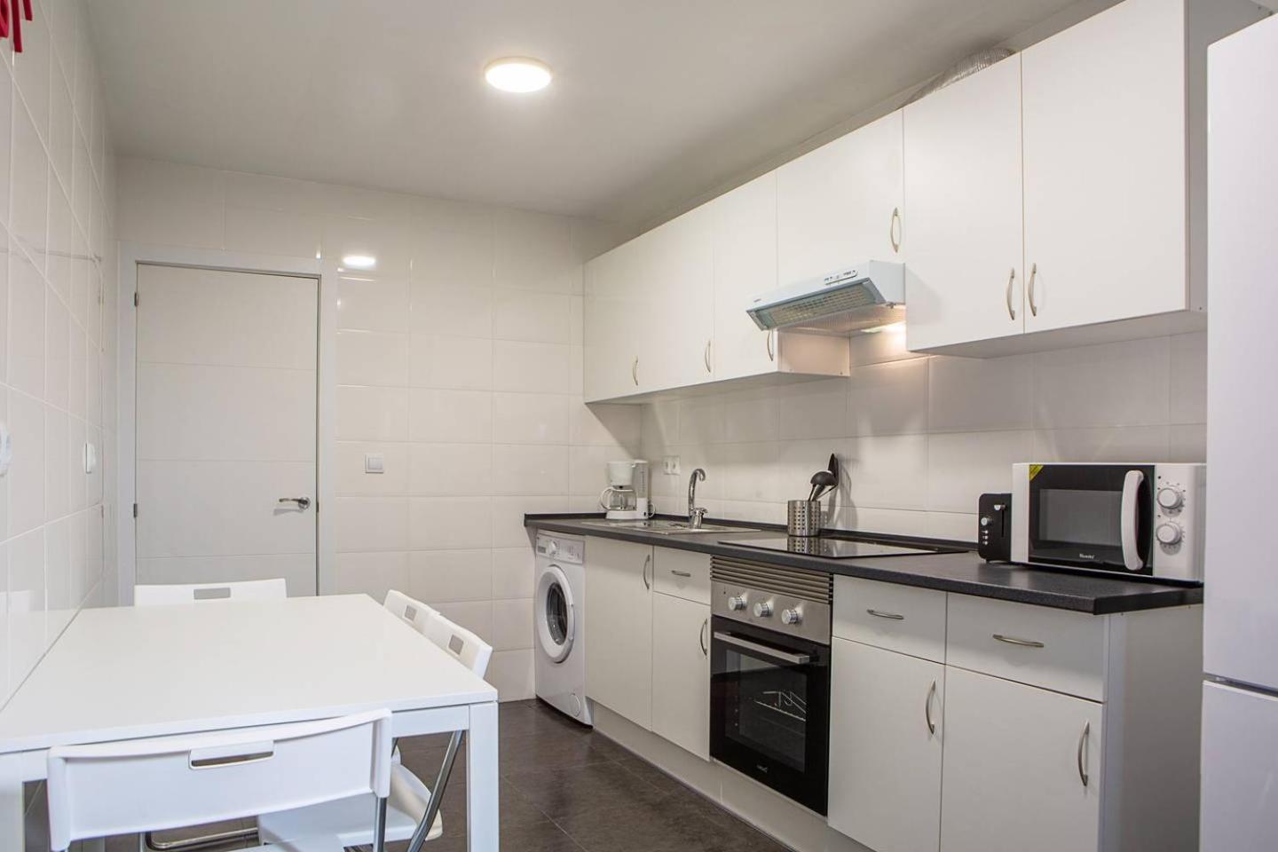 Lovely 3 Bedroom Apartment Next To Fuencarral Madrid Luaran gambar
